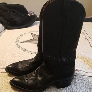 Women's Cowgirl boots size 7 1/2